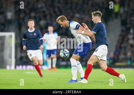 Glasgow, Royaume-Uni. 12 septembre 2023. Pour commémorer le tout premier match international entre l'Écosse et l'Angleterre en 1872, un Anniversary Heritage Match a été joué au Hampden Park, Glasgow, Écosse, Royaume-Uni entre l'Écosse et l'Angleterre. Il s'agit de la plus ancienne rivalité internationale du football, car les équipes se sont rencontrées pour la dernière fois dans la phase de groupes de l'Euro 2020 lorsque le score était de 0 - 0 . Crédit : Findlay/Alamy Live News Banque D'Images