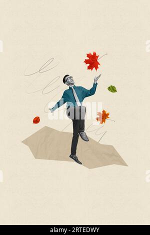 Collage photo composite vertical de travailleur de bureau positif heureux sort sur sa pause en automne isolé sur fond de couleur pastel Banque D'Images