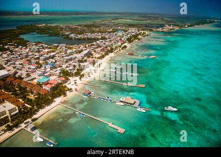 Vue aérienne d'Ambergris Cay ; Ambergris Cay, Belize Banque D'Images