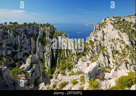 Falaises de Calanque d'en Vau près de Cassis, France ; Cassis, Côte d'Azur, France Banque D'Images