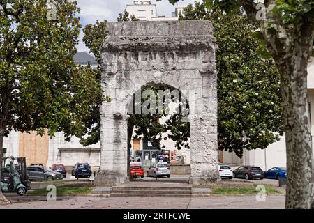 AIX-les-bains, France. 6 juin 2023. Arc de Campanus, funéraire romaine du 1e siècle à Aix-les-bains, Savoie, France. Banque D'Images