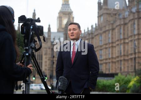 Londres, Royaume-Uni. Septembre 13 2023. Le secrétaire d'État fantôme à la Santé et aux Affaires sociales, Wes Streeting, est vu à Westminster lors de la tournée des médias du matin. .Crédit : Tayfun Salci / Alamy Live News Banque D'Images