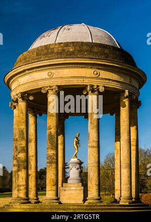 Rotonde dans le jardin de l'amour à Stowe, Buckinghamshire, Royaume-Uni Banque D'Images