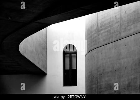 Détails en noir et blanc du musée MAXXI, Rome, Italie Banque D'Images