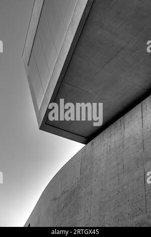 Détails en noir et blanc du musée MAXXI, Rome, Italie Banque D'Images