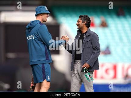 L'ancien joueur anglais Andrew Flintoff et Kumar Sangakkara lors du troisième match international d'une journée au Kia Oval de Londres. Date de la photo : mercredi 13 septembre 2023. Banque D'Images