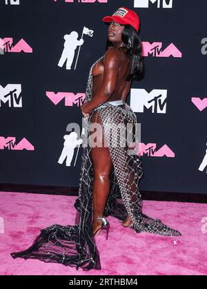 Newark, États-Unis. 12 septembre 2023. NEWARK, NEW JERSEY, États-Unis - 12 SEPTEMBRE : Doechii arrive aux MTV Video Music Awards 2023 qui se tiennent au Prudential Center le 12 septembre 2023 à Newark, New Jersey, États-Unis. (Photo de Xavier Collin/image Press Agency) crédit : image Press Agency/Alamy Live News Banque D'Images
