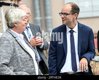 Hanau, Deutschland. 13 septembre 2023. 13 septembre 2023, xpsx, local Hanau ouverture de la Maison de la Jeunesse, de gauche à droite crédit : dpa/Alamy Live News Banque D'Images