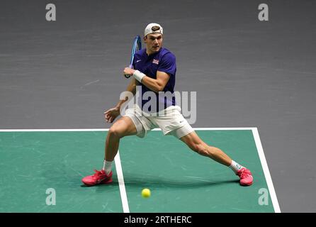 Jack Draper de Grande-Bretagne en action contre l'australien Thanasi Kokkinakis lors du match de la phase de groupes de la coupe Davis à l'AO Arena, Manchester. Date de la photo : mercredi 13 septembre 2023. Banque D'Images