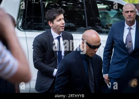 Washington, États-Unis d ' Amérique. 13 septembre 2023. Sam Altman, président-directeur général d’OpenAI, le créateur de ChatGPT, arrive pour le Forum inaugural d’intelligence artificielle avec des parties prenantes clés de l’IA pour aider à forger un consensus bipartisan sur la législation afin de capitaliser sur cette technologie transformatrice, au Russell Senate Office Building à Washington, DC, mercredi 13 septembre 2023. Crédit : Rod Lamkey/CNP/Sipa USA crédit : SIPA USA/Alamy Live News Banque D'Images