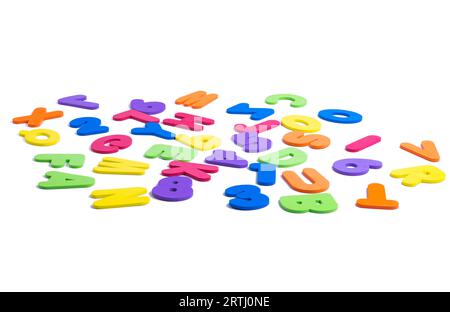 lettres et chiffres colorés isolés sur fond blanc Banque D'Images
