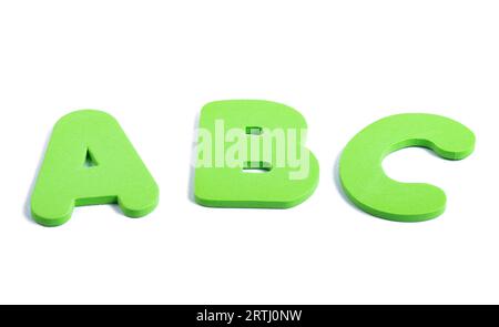 lettres et chiffres colorés isolés sur fond blanc Banque D'Images