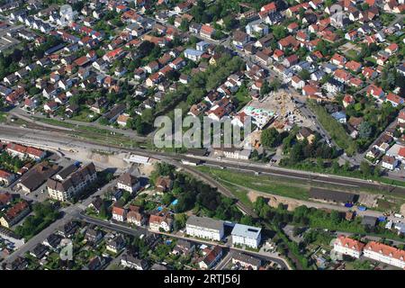 Weil am Rhein, Haltingen, centre-ville, pont ferroviaire Banque D'Images