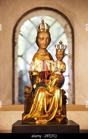 Statue de la Vierge Marie dans la crypte, Mariendom, site du patrimoine mondial de l'UNESCO, Hildesheim, Basse-Saxe, Allemagne Banque D'Images