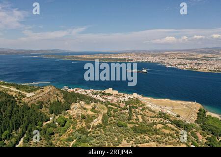 La voie navigable d'importance internationale du détroit de Dardanelles, dans le nord-ouest de la Turquie, reliant la mer Égée à la mer de Marmara et séparant l'EUR Banque D'Images