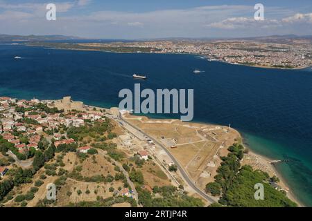 La voie navigable d'importance internationale du détroit de Dardanelles, dans le nord-ouest de la Turquie, reliant la mer Égée à la mer de Marmara et séparant l'EUR Banque D'Images