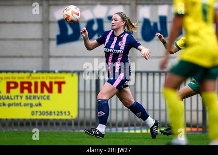 Erin Corrigan (Dulwich Hamlet 12) lors du match L&SERWFL entre Dulwich Hamlet et Ashford United au Champion Hill Stadium à Londres, Royaume-Uni Banque D'Images