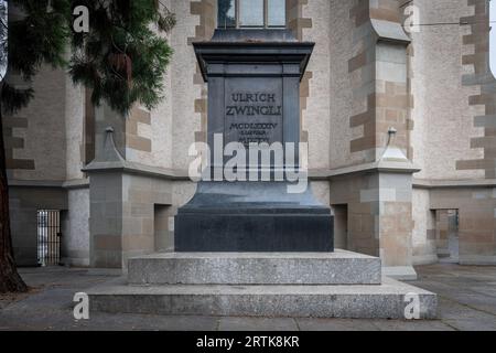 Socle du monument Zwingli à l'église de Wasserkirche - Zurich, Suisse Banque D'Images