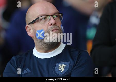 Les fans écossais lors du 150e anniversaire Heritage Match entre l'Écosse et l'Angleterre à Hampden Park, Glasgow, le mardi 12 septembre 2023. (Photo : Mark Fletcher | MI News) crédit : MI News & Sport / Alamy Live News Banque D'Images