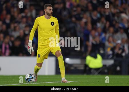 Angus Gunn d'Écosse lors du 150e anniversaire Heritage Match entre l'Écosse et l'Angleterre à Hampden Park, Glasgow, le mardi 12 septembre 2023. (Photo : Mark Fletcher | MI News) crédit : MI News & Sport / Alamy Live News Banque D'Images