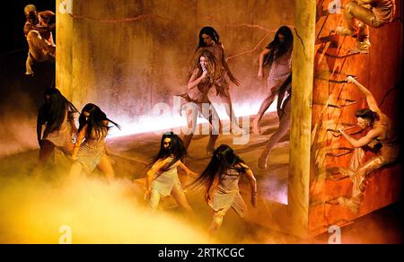 Newark, États-Unis. 12 septembre 2023. Shakira se produit sur scène aux MTV Video Music Awards 2023 le 12 septembre 2023 à Newark, New Jersey. Photo : Jeremy Smith/imageSPACE crédit : Imagespace/Alamy Live News Banque D'Images