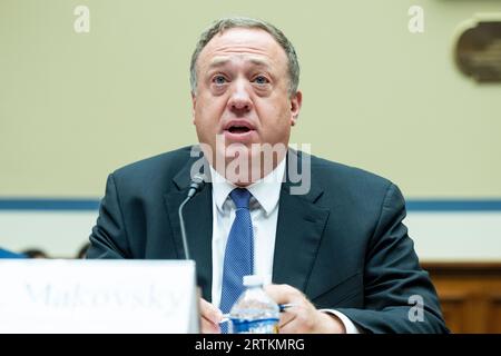 Washington, États-Unis. 13 septembre 2023. Michael Makovsky, président et chef de la direction de l'Institut juif pour la sécurité nationale de l'Amérique (JINSA), s'exprimant devant le sous-comité de surveillance et de responsabilisation sur la sécurité nationale, la frontière et les affaires étrangères, lors d'une audition sur l'Iran au Capitole des États-Unis. Crédit : SOPA Images Limited/Alamy Live News Banque D'Images