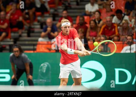Valencia, Espagne. 13 septembre 2023. Alejandro Davidovich Fokina d'Espagne en action lors de la COUPE DAVIS au Pabellon Municipal de Fuente San Luis. Crédit : SOPA Images Limited/Alamy Live News Banque D'Images