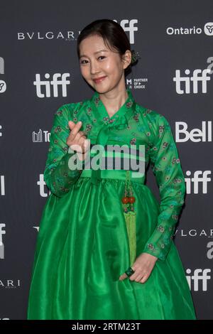 Toronto, Canada. 13 septembre 2023. Yum Jung-ah assiste aux «passeurs (??)» première au Festival international du film de Toronto 2023 au Roy Thomson Hall. (Photo Angel Marchini/SOPA Images/Sipa USA) crédit : SIPA USA/Alamy Live News Banque D'Images