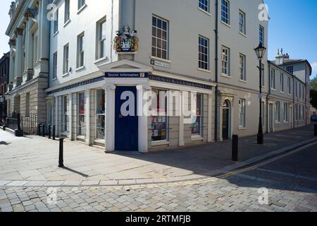 Centre d'information touristique dans High Street, Doncaster Banque D'Images