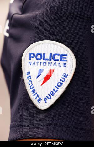 Gros plan de l'écusson de la police française. France. Banque D'Images