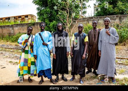 Groupe de musulmans Baye Fall mouride à Thiès, Sénégal Banque D'Images