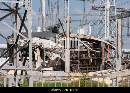 Les conséquences du bombardement du système énergétique ukrainien par des terroristes russes en automne et en hiver Banque D'Images