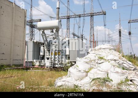 Installations énergétiques ukrainiennes après le bombardement par la Russie terroriste Banque D'Images