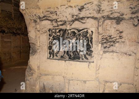 Se cachant à environ 30 mètres sous terre pendant la Seconde Guerre mondiale, les habitants de Maastricht utilisaient en fait les grottes de Zonneberg comme abri. Banque D'Images