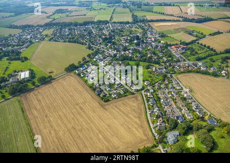 Luftbild, Ortsansicht Ortsteil Ostbüren, Fröndenberg, Ruhrgebiet, Rhénanie-du-Nord-Westphalie, Deutschland ACHTUNGxMINDESTHONORARx60xEURO *** vue aérienne, vue village quartier Ostbüren, Fröndenberg, région de la Ruhr, Rhénanie du Nord Westphalie, Allemagne ATTENTIONXMINESTHONORARx60xEURO Banque D'Images