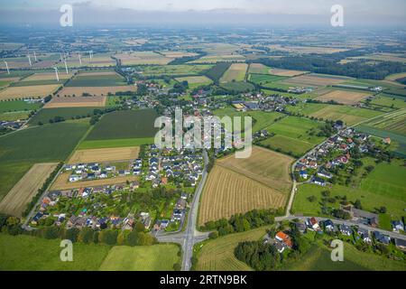 Luftbild, Ortsansicht Ortsteil Ostbüren und Windräder, Ostbüren, Fröndenberg, Ruhrgebiet, Rhénanie-du-Nord-Westphalie, Deutschland ACHTUNGxMINDESTHONORARx60xEURO *** vue aérienne, vue sur le village Ostbüren et les éoliennes, Ostbüren, Fröndenberg, région de la Ruhr, Rhénanie du Nord Westphalie, Allemagne ATTENTIONxMINESTHONORARx60xEURO Banque D'Images