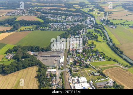 Luftbild, KS Logistic und Service GMBH, Hauptstraße und Ortsansicht Dellwig und Langschede, Dellwig, Fröndenberg, Ruhrgebiet, Nordrhein-Westfalen, Deutschland ACHTUNGxMINDESTHONORARx60xEURO *** vue aérienne, KS Logistic und Service GMBH, vue sur la rue principale et le village Dellwig et Langschede, Dellwig, Fröndenberg, région de la Ruhr, Rhénanie du Nord Westphalie, Allemagne ACHTUNGxMINDESTHONORARx60xEURO Banque D'Images