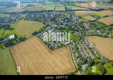 Luftbild, Ortsansicht Ortsteil Ostbüren, Fröndenberg, Ruhrgebiet, Rhénanie-du-Nord-Westphalie, Deutschland ACHTUNGxMINDESTHONORARx60xEURO *** vue aérienne, vue village quartier Ostbüren, Fröndenberg, région de la Ruhr, Rhénanie du Nord Westphalie, Allemagne ATTENTIONXMINESTHONORARx60xEURO Banque D'Images