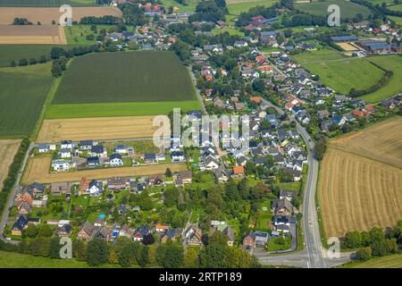 Luftbild, Ortsansicht Ortsteil Ostbüren, Fröndenberg, Ruhrgebiet, Rhénanie-du-Nord-Westphalie, Deutschland ACHTUNGxMINDESTHONORARx60xEURO *** vue aérienne, vue village quartier Ostbüren, Fröndenberg, région de la Ruhr, Rhénanie du Nord Westphalie, Allemagne ATTENTIONXMINESTHONORARx60xEURO Banque D'Images