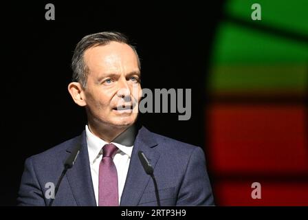 Stuttgart, Allemagne. 14 septembre 2023. Volker Wissing (FDP), ministre fédéral des Transports, prend la parole lors d'une cérémonie marquant la dernière percée dans le nouveau tunnel de l'aéroport du projet ferroviaire Stuttgart 21. Au total, Deutsche Bahn a creusé environ 56 kilomètres de tunnel sous Stuttgart avec la percée. Crédit : Bernd Weißbrod/dpa/Alamy Live News Banque D'Images
