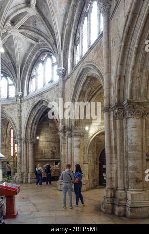 Portugal, Lisbonne, la cathédrale Sainte Marie majeure souvent appelée cathédrale de Lisbonne ou simplement le se (se de Lisboa), est une cathédrale catholique romaine construite Banque D'Images