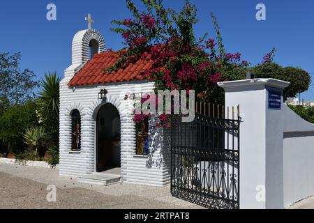 Chapelle de mariage de style grec traditionnel à Kalamaki Zakynthos Grèce Banque D'Images