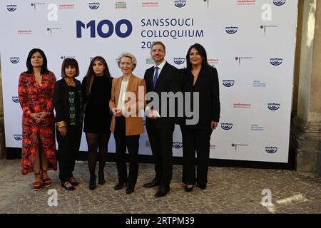 Potsdam, Allemagne, 14 septembre 2023, (de gauche à droite) Jasmin Tabatabai, Mersedeh Shahinkar, Shima Babaei, Ursula von der Leyen, Mike Schubert, Düzen Tekkal assistent au M100 Media Award décerné au mouvement iranien « femmes, vie, liberté » dans l’Orangerie de Park Sanssouci. Sven Struck/Alamy Live News Banque D'Images