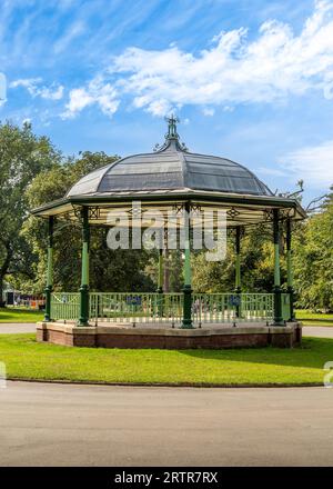 Kiosque à musique à Mary Stevens Park, Worcestershire, Royaume-Uni. Banque D'Images