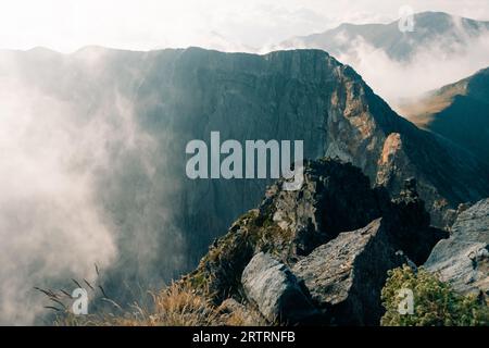 Vue sur l'incroyable montagne de Canigo. France Pyrénées. Photo de haute qualité Banque D'Images