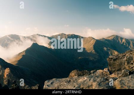 Vue sur l'incroyable montagne de Canigo. France Pyrénées. Photo de haute qualité Banque D'Images