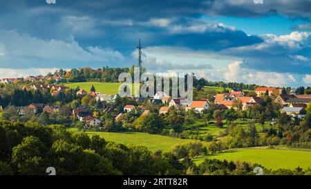 Vue sur Rippien dans l'Osterzgebirge au Schoenen Hoehe Banque D'Images
