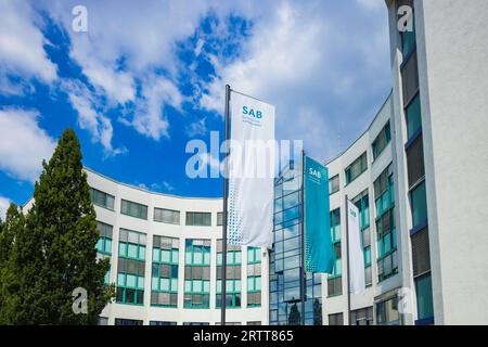 La Saechsische Aufbaubank - Foerderbank -, ou SAB en abrégé, a été fondée en 1991 et est l'institution de développement de l'État libre de Banque D'Images