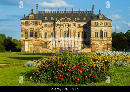 Le Grand jardin de Dresde est un parc d'origine baroque situé dans le centre-ville de Dresde. Palais Banque D'Images