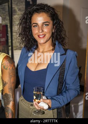 Jamie-Lee O'Donnell, la star Derry Girls (à droite), avec son ami Farah